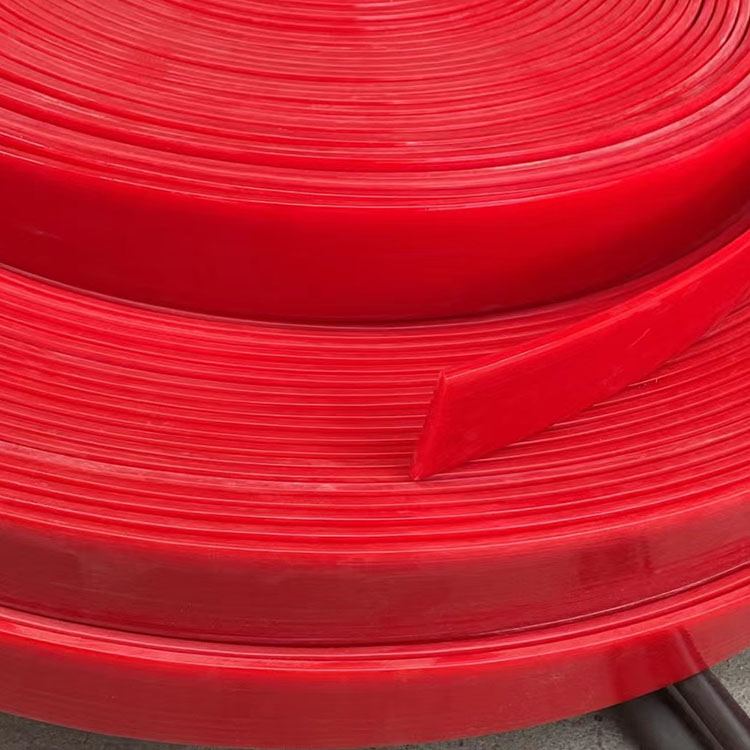 Anti overflow skirt board