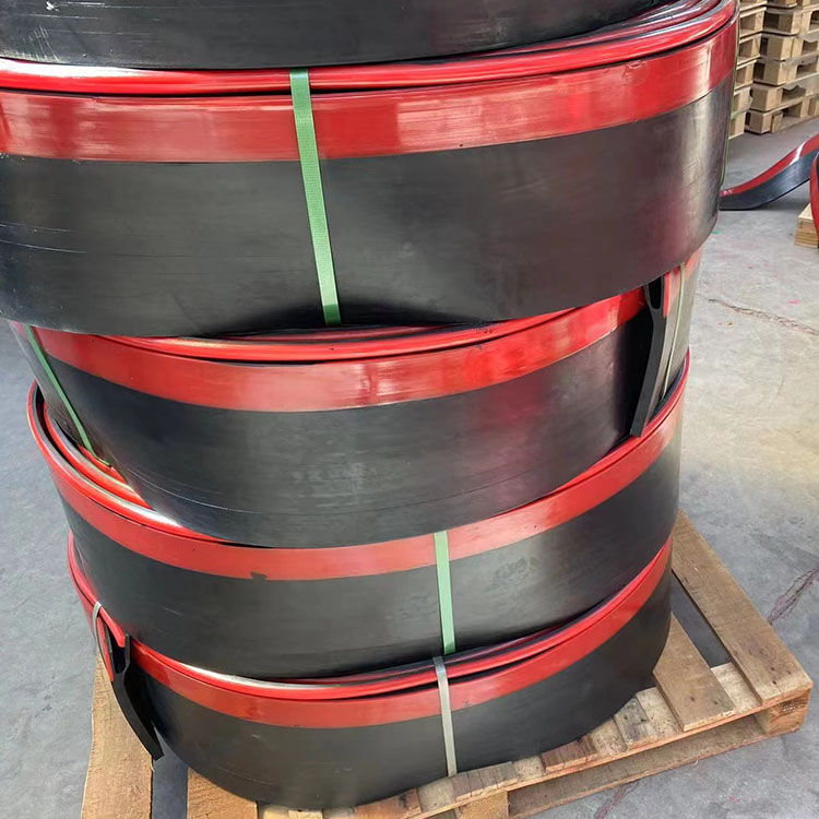 Anti overflow skirt board