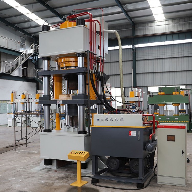 500吨牛羊舔砖盐砖机