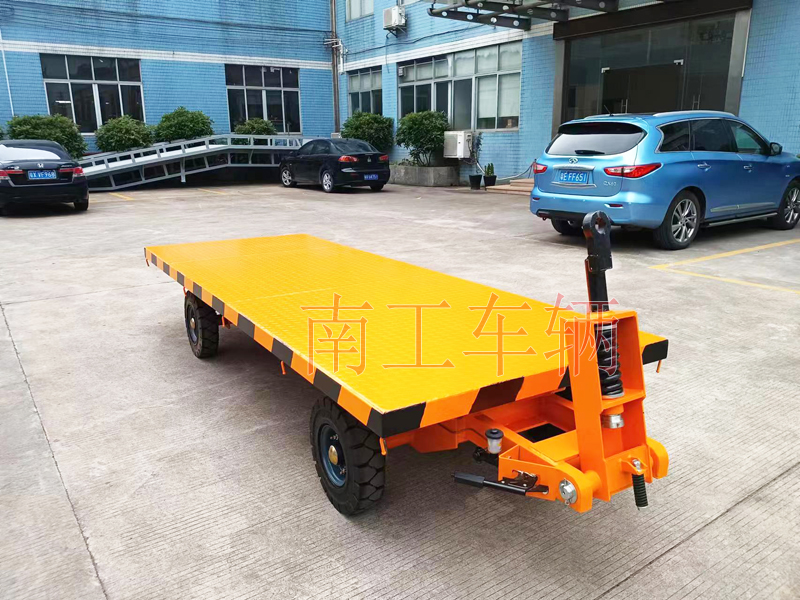 3吨牵引平板拖车