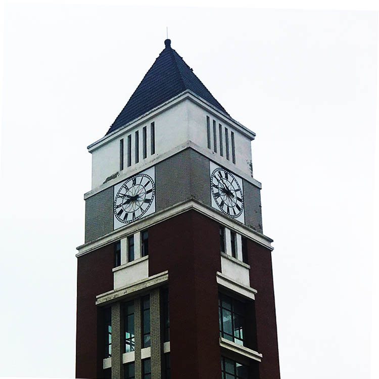 镇江枫叶国际学校大钟