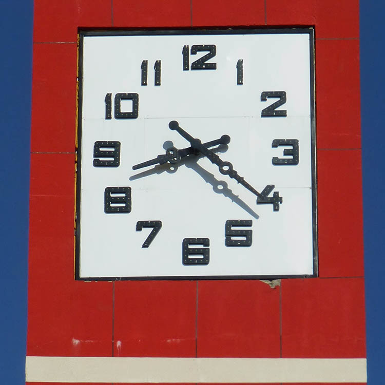 合阳县凤凰路小学校园大钟