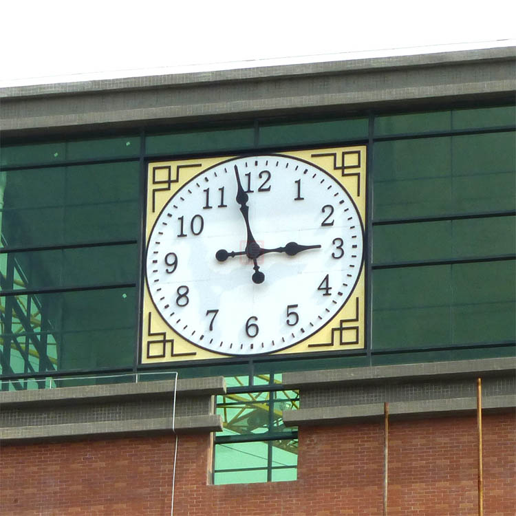 中山湖州小学建筑大钟