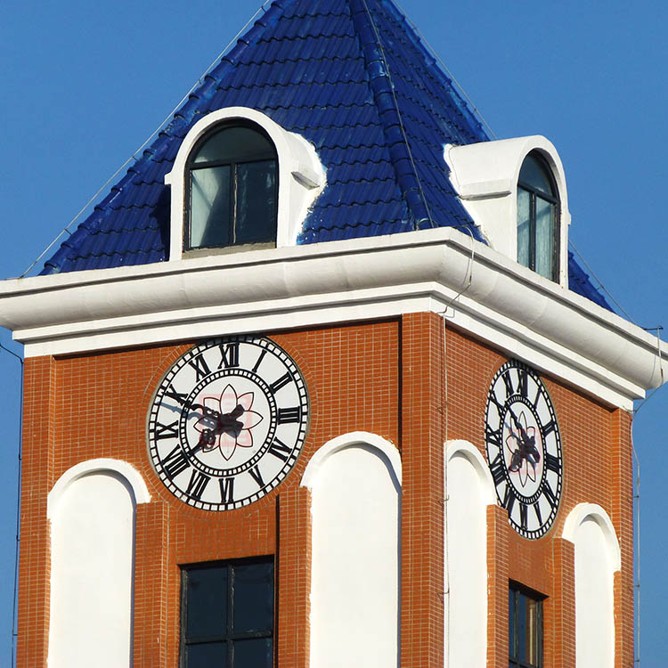 咸宁外国语学校塔钟