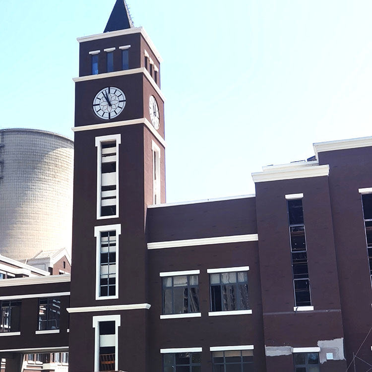 天津起步小学塔钟安装