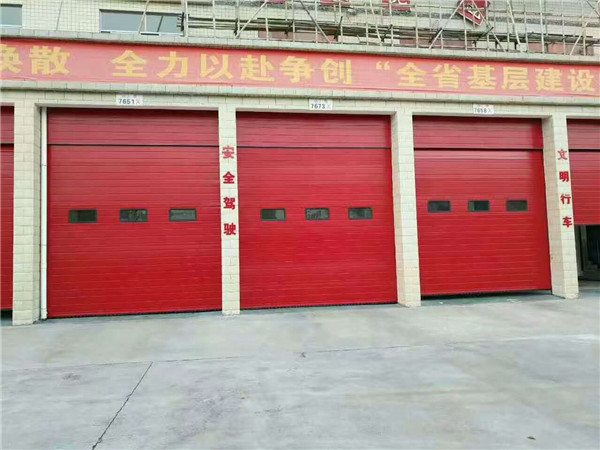 工业滑升门消防车库门电动提升门厂家直销