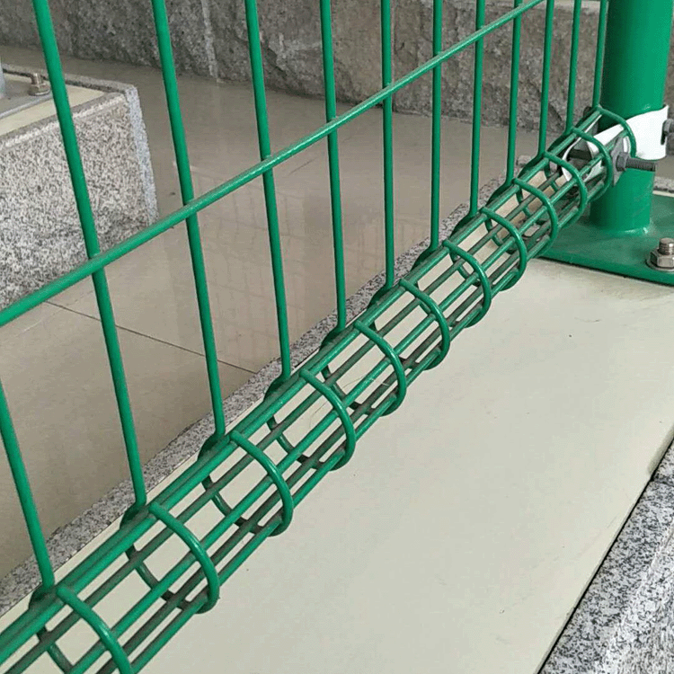 双圈隔离栅护栏网