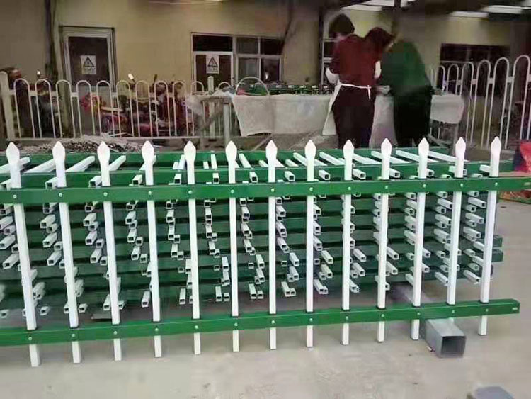 镀锌钢管 锌钢护栏 小区外墙方管栅栏