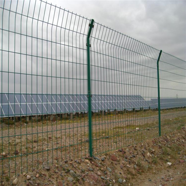 双边护栏网铁丝网围栏圈地圈钢丝防护网围栏高速围网荷兰网