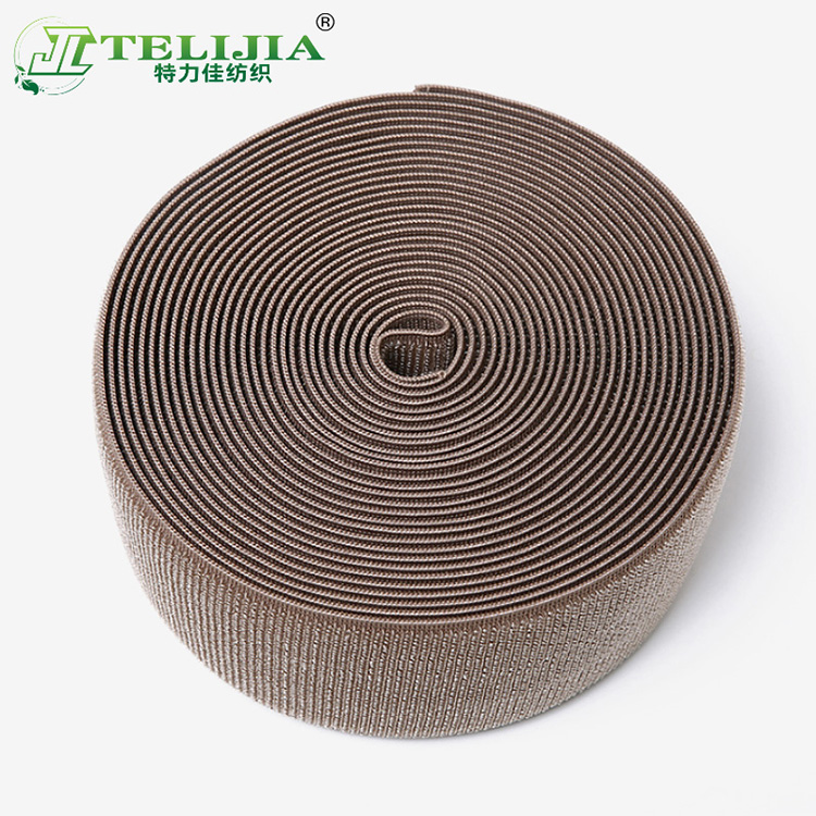 Elasticated hook-and-loop fastener, non-pilling