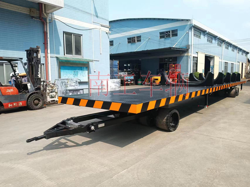 25吨重型加长工业平板拖车 带支撑固定座
