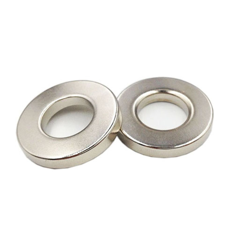 Circular magnet with hole