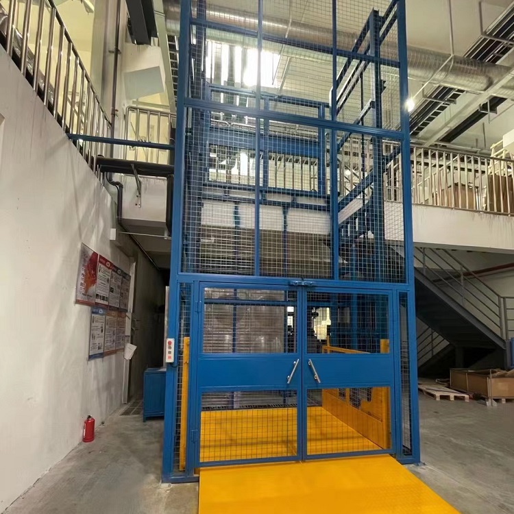 Elevator goods ladder