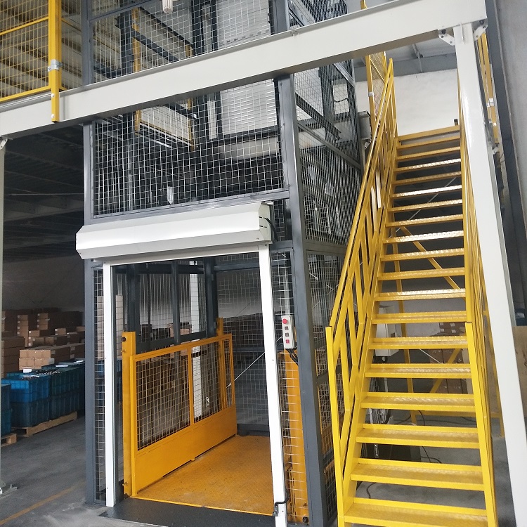 Elevator goods ladder
