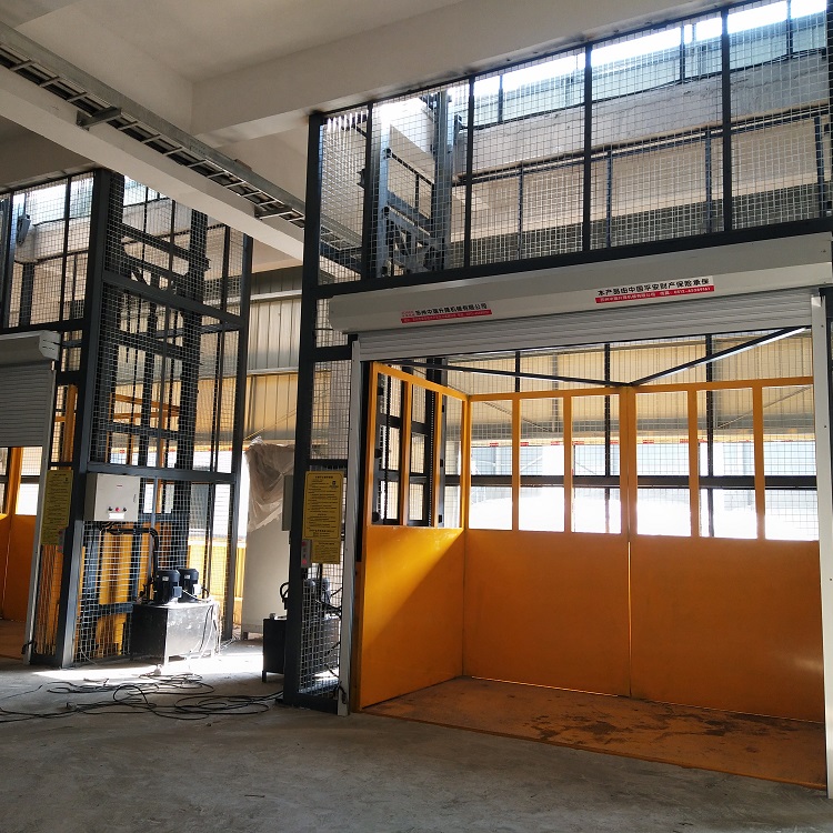 Elevator goods ladder