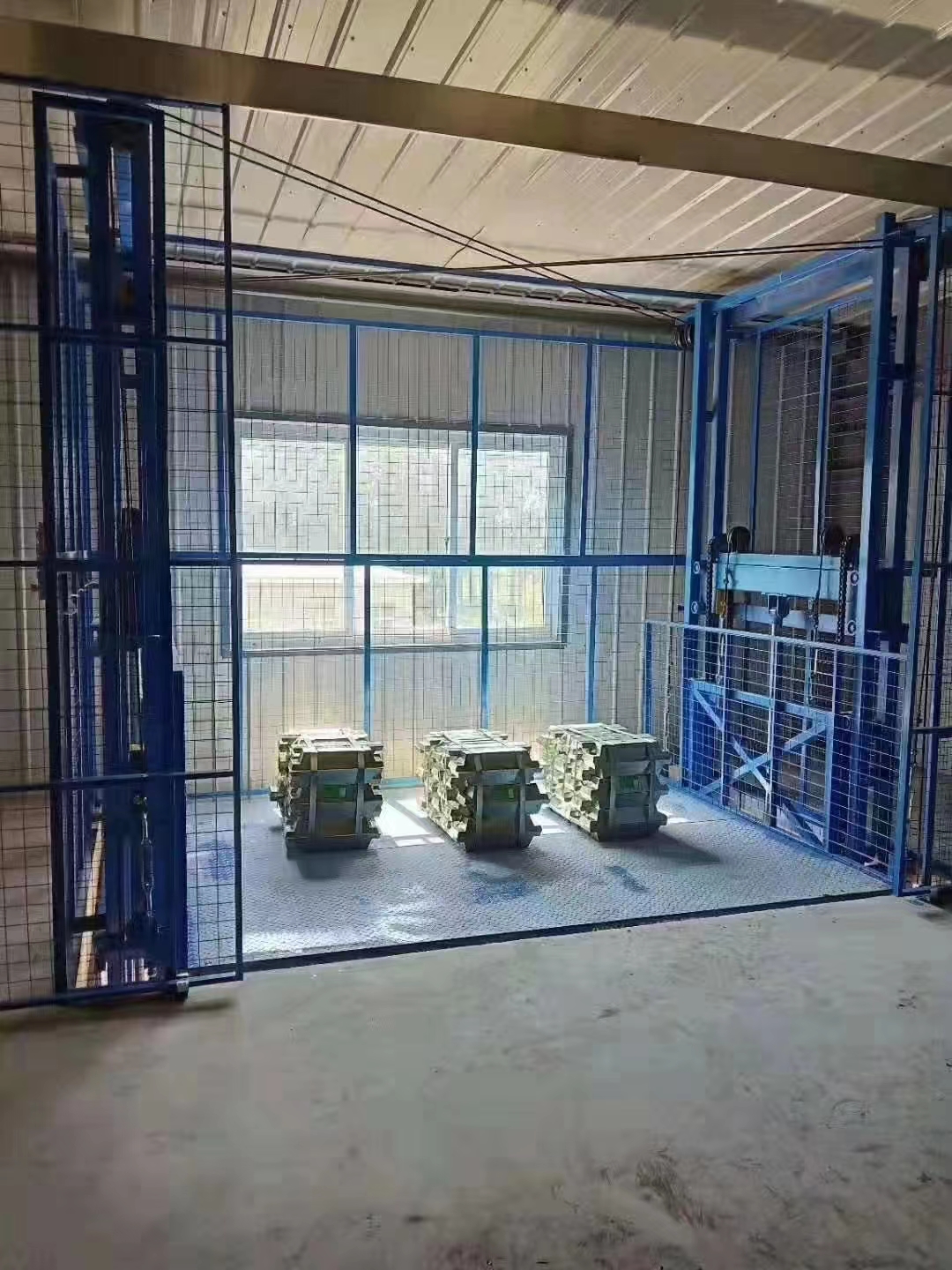 Electric Hoist Elevator