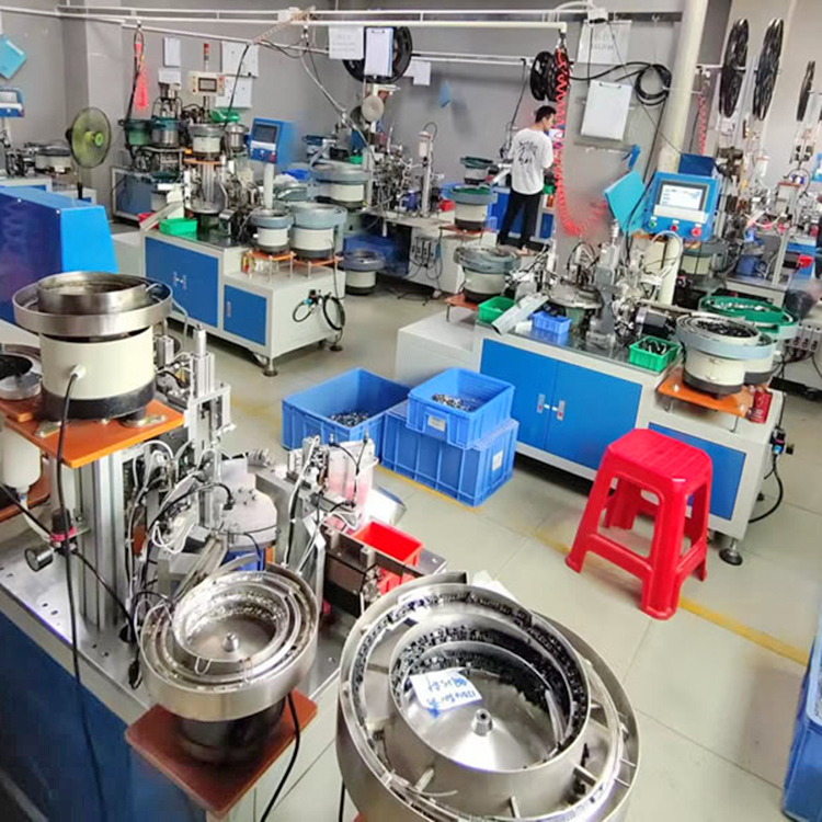 自动化组装车间