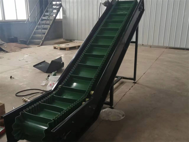 Curved Slope Conveyer Manufacturer