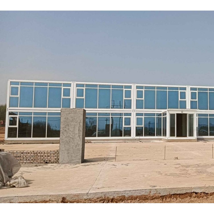 沁源项目部临建房安装长治玻璃幕墙打包箱房