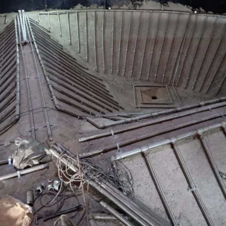 一万吨钢板库气化安装案例