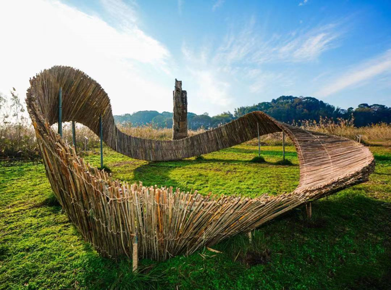 芦苇制作 莫比乌斯环 芦苇雕塑