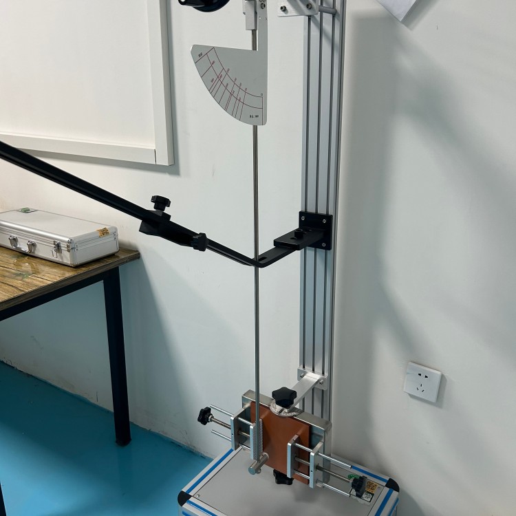 摆锤冲击试验装置