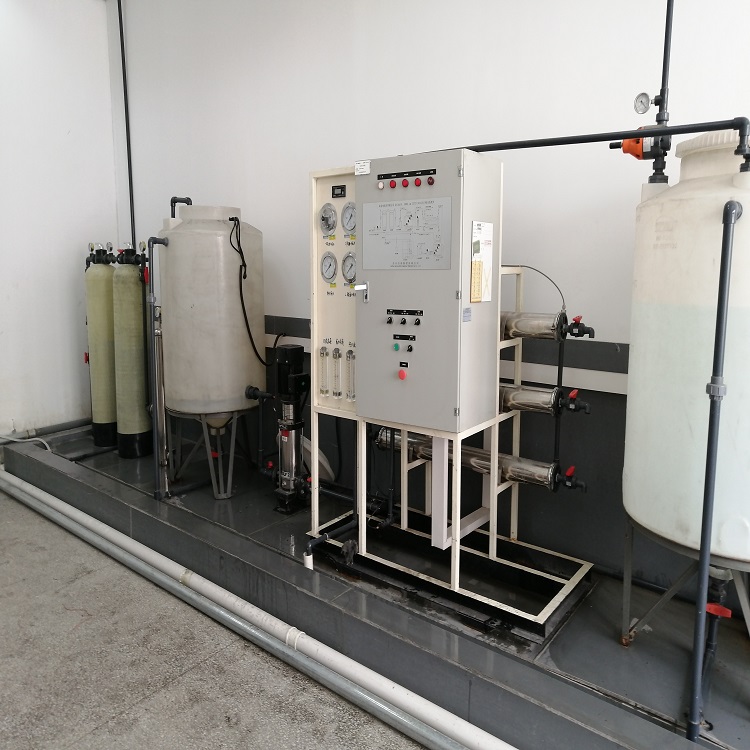 RO Equipment Scale Inhibitor_Industrial Ultra-Pure Water Systems_Large Scale_Stainless Steel_Mounting Provided