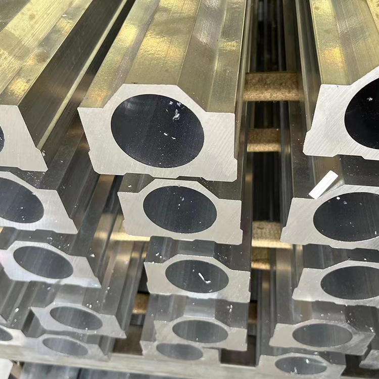 山东帝万佳铝业-铝方管 铝圆管生产