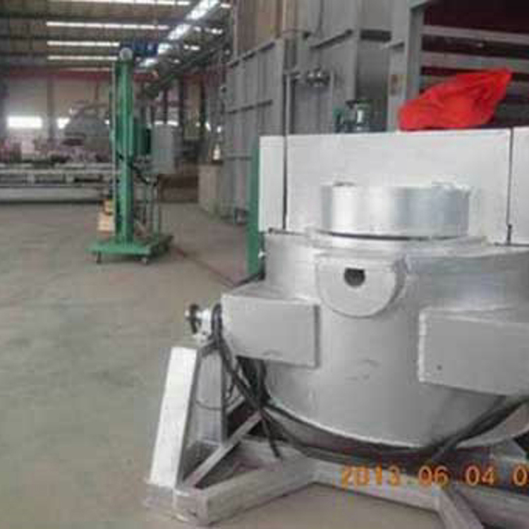 可倾坩埚熔铝炉