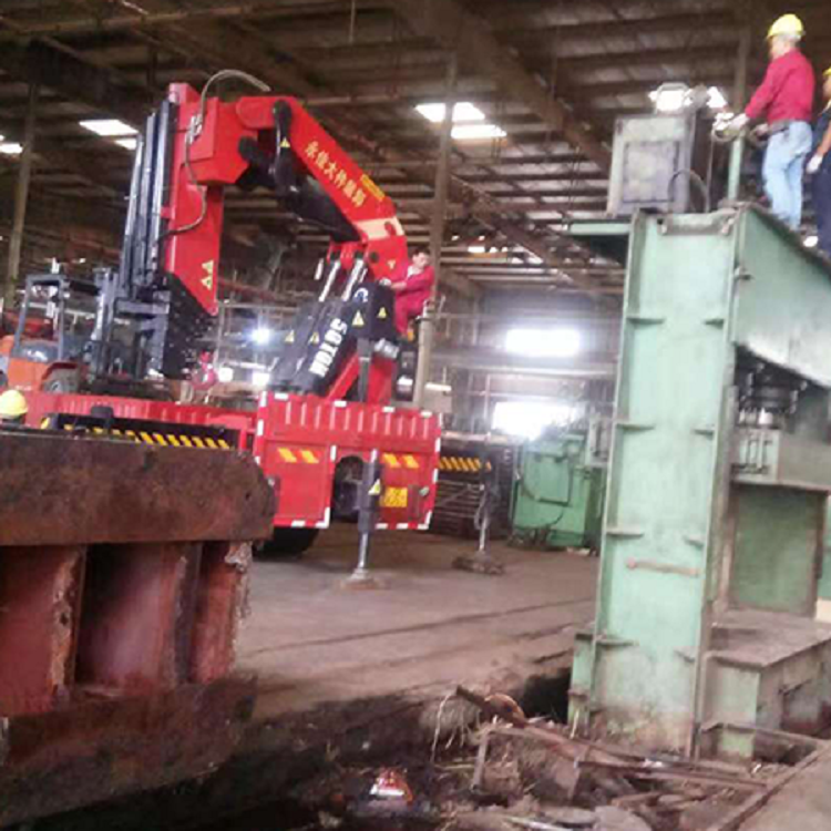 Large equipment hoisting