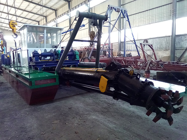 Small dredging vessel - Stable performance, easy operation