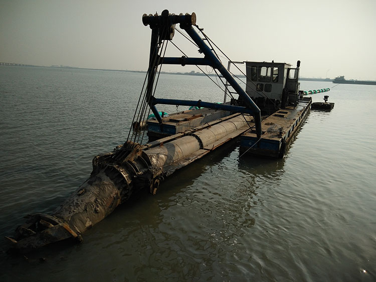 Dredging Ship - Flexible operation, economical and practical