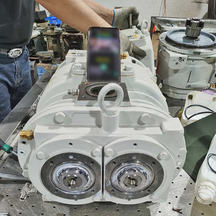 爱德华iF1800真空泵