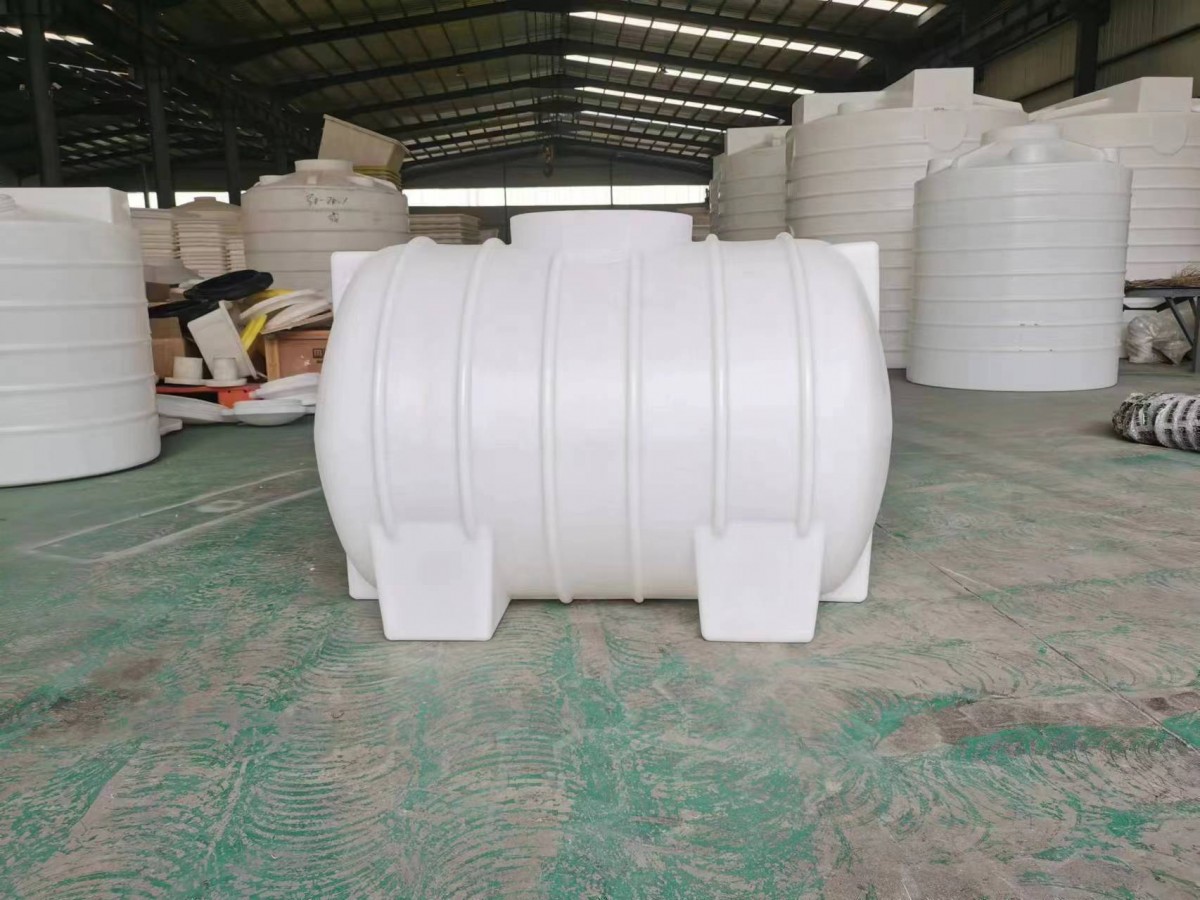 特厚卧式水塔水箱1吨2吨3吨5吨10T牛筋圆桶耐腐蚀滚塑桶