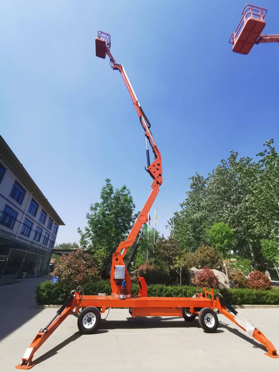 伸缩臂曲臂式升降机