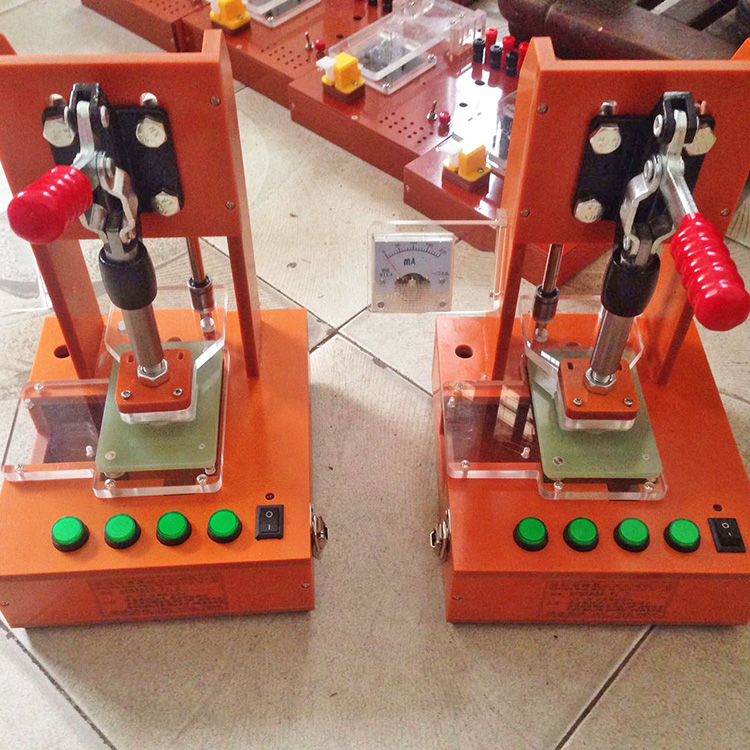 蓝压模块测试治具