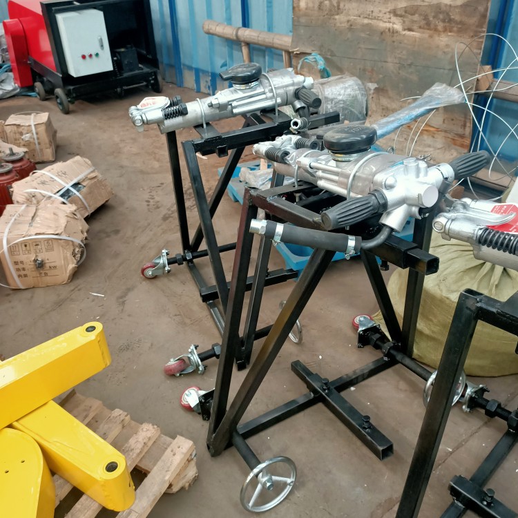 混凝土水泥地面铣刨拉毛一体机 可凿带钢筋桥面凿毛机