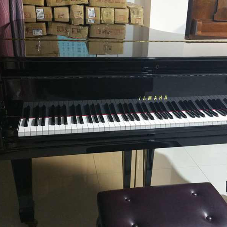 YAMAHA C2