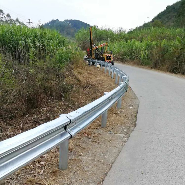 乡村公路波形护栏