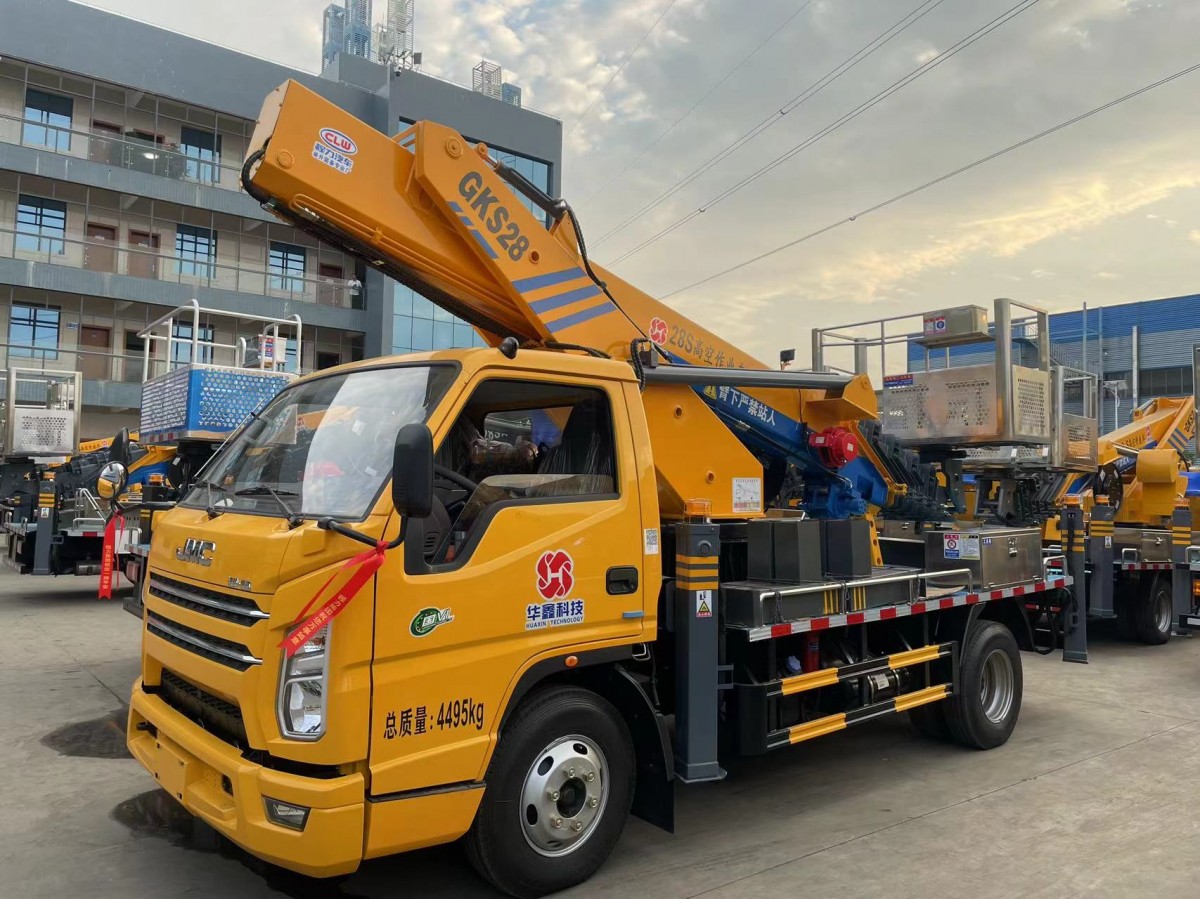 程力蓝牌31米高空作业车 厂家直销