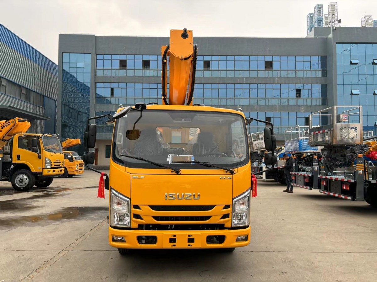 蓝牌27米高空作业车 五十铃底盘