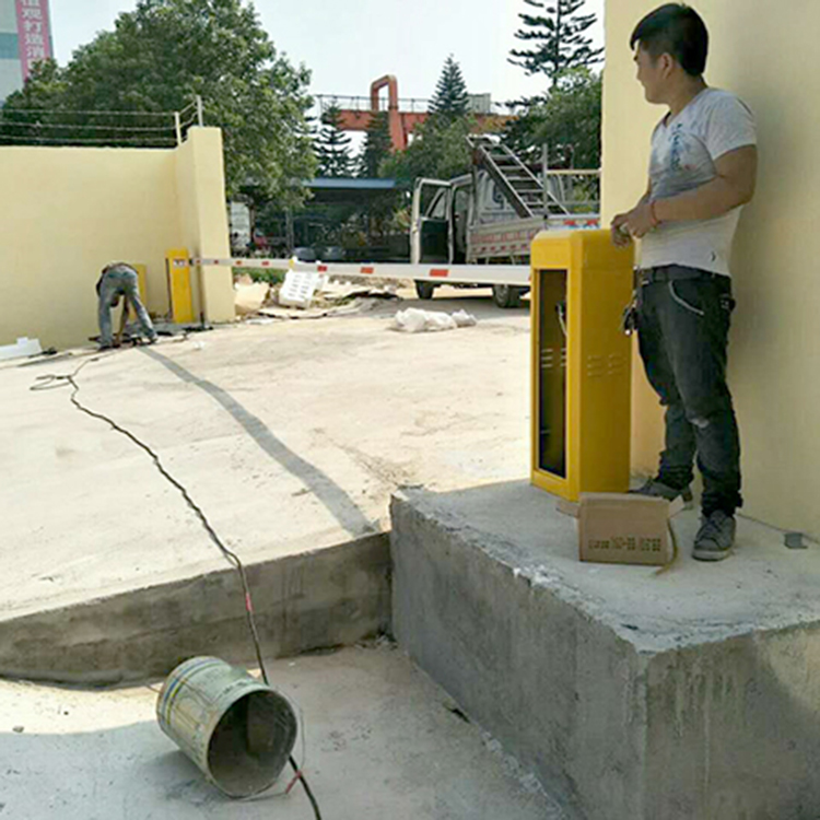 东莞茶山电动道闸案例