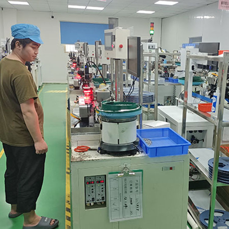 全自动编带车间