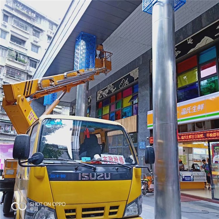 外墙高空喷漆车 桥梁翻新刷漆车租