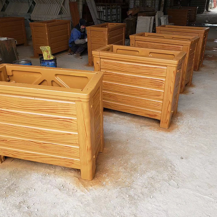 Concrete wood-like flower box