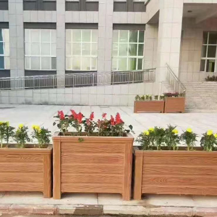 Concrete faux-wood flower box