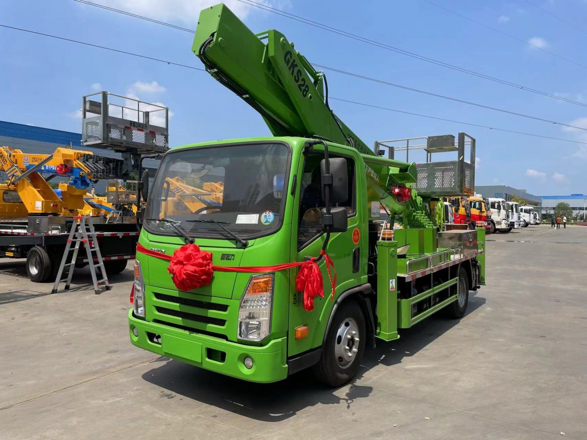 大运28米高空作业车 程力华鑫