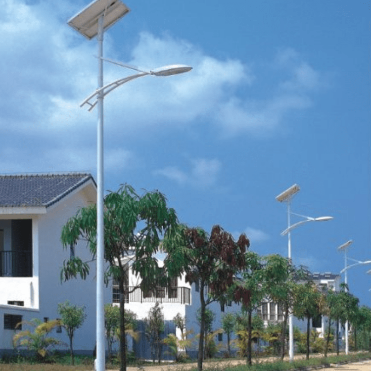 太阳能路灯厂家单臂单头市电高杆灯定制施工方案