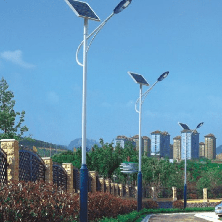 6米太阳能路灯厂家一体式太阳能灯定制施工方案