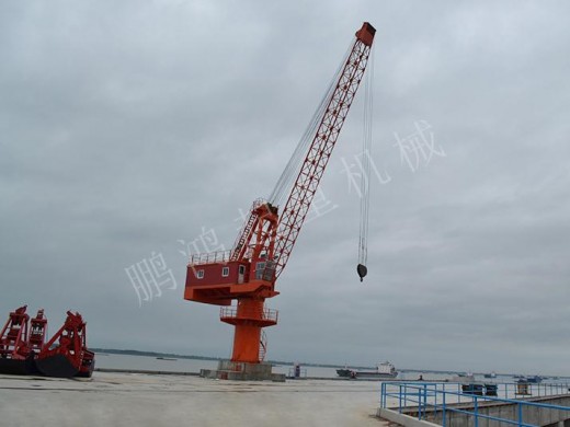 港口吊机的安全使用与防护工作